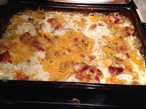 Fresh Corn Casserole, Potato Au Gratin, Au Gratin Potato Recipes, Bacon In The Oven, Potatoes Au Gratin, Potatoe Casserole Recipes, Chicken Potatoes, Cheese Soup, Potato Dishes