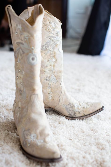 Wedding Cowboy Boots For Bride, Wedding Cowgirl Boots, Wedding Dress With Cowboy Boots, Wedding Dress Cowboy Boots, Bridal Cowboy Boots, Country Wedding Boots, White Wedding Boots, Country Wedding Shoes, Bride Boots