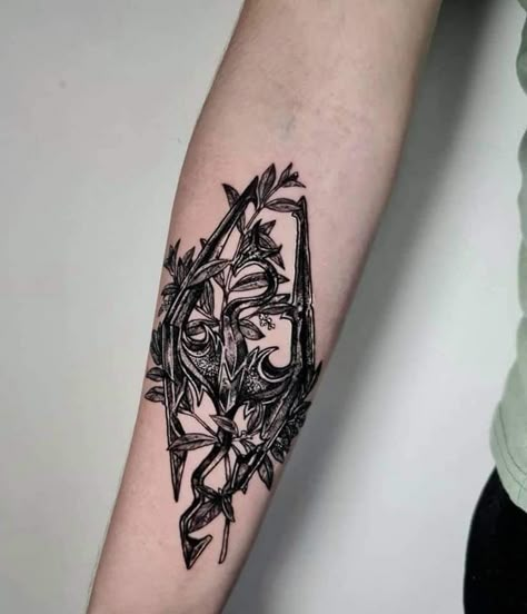 Viking Sleeve Tattoo, Elder Scrolls Tattoo, Video Game Tattoo Ideas, Game Tattoo Ideas, Good Tattoo Ideas, Viking Sleeve, Skyrim Tattoo, Practice Tattoos, Tattoo Party