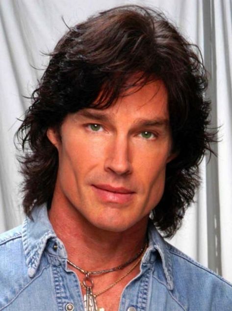 Ronn Moss Plastic Surgery Before and After Photos Ronn Moss, Facelift Before And After, Ridge Forrester, Joshua Morrow, Plastic Surgery Photos, Plastic Surgery Gone Wrong, Ugly Outfits, Soap Opera Stars, Bruce Jenner