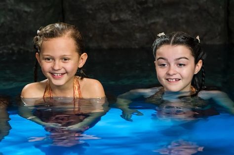 Mako Mermaids Season 3, Mermaid History, Mako Island Of Secrets, Mermaid Spells, Mako Island, Mermaid School, Moon Pool, H2o Mermaids, Miguel Diaz