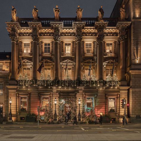 Just a stone’s throw away from Edinburgh's Christmas markets, experience unforgettable festive stays and Christmas dinners at Gleneagles Townhouse. Edinburgh Townhouse, Gleneagles Townhouse, Edinburgh Christmas Market, Edinburgh Christmas, Traditional Christmas Dinner, Christmas Dinners, Bonnie Scotland, Winter Dishes, Dining Menu