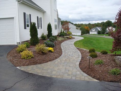 Curved Paver Walkway, Paver Walkway, Home Landscaping, Front Of House, Yahoo Search, Outdoor Ideas, Walkway, House Front, Garden Landscaping