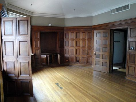 1920s wall paneling Panelling Office, Wood Wall Panelling, Wood Panelling, Interior Cladding, Bungalow Renovation, Oak Wall, Wall Panelling, Bungalow Style, Basement Renovations