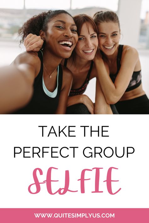 Tips and tricks for capturing the best group selfie. What should you do and what should you avoid? How To Pose For Group Photos, How To Take Group Photos, Group Selfie Ideas, Group Selfie Poses, Group Selfie, Perfect Pic, Selfie Filters, Selfie Tips, Work Pictures