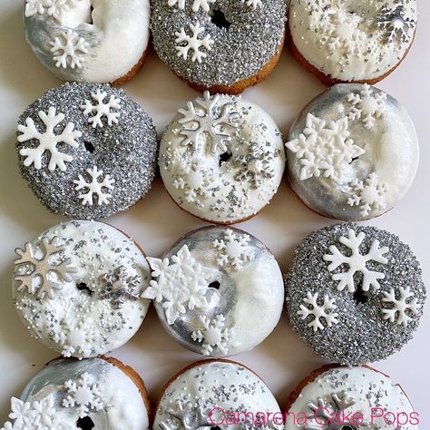 Royal Donuts, Donuts Ideas, Chocolate Doughnut, Cake For Christmas, Donut Signs, Donut Decorating Ideas, Donut Ideas, Chocolate Doughnuts, Jul Diy