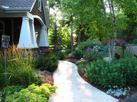 Minnesota Garden, Minnesota Landscaping, Hillside Garden, Pathway Landscaping, Gardening Zones, Empire Romain, Front Landscaping, Fine Gardening, Landscape Plan