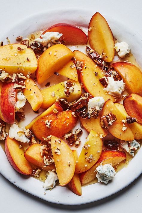 Nectarine Recipes, Summer Vegetarian Recipes, Lavender Syrup, Peach Salad, Peach Desserts, Light Desserts, Peach Recipe, Syrup Recipe, Stone Fruit