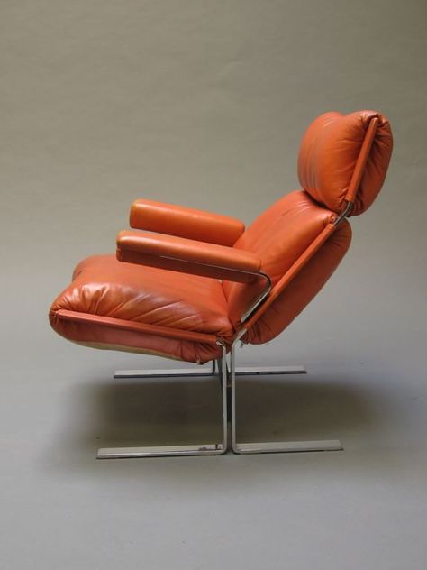 Orange Leather Chair, 70s Lounge, Green Leather Chair, Chic Office Chair, Tan Leather Chair, Brown Leather Chairs, Outdoor Chair Set, Leather Stand, Leather Lounge Chair