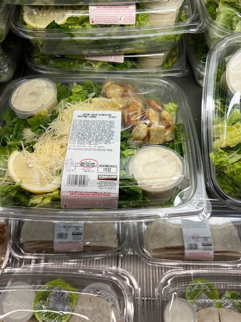 Costco Salad, Costco Chicken, Salad Vegetarian, Costco Meals, Salad Cream, Chicken Caesar, Chicken Caesar Salad, Salad Healthy, Corn Salads