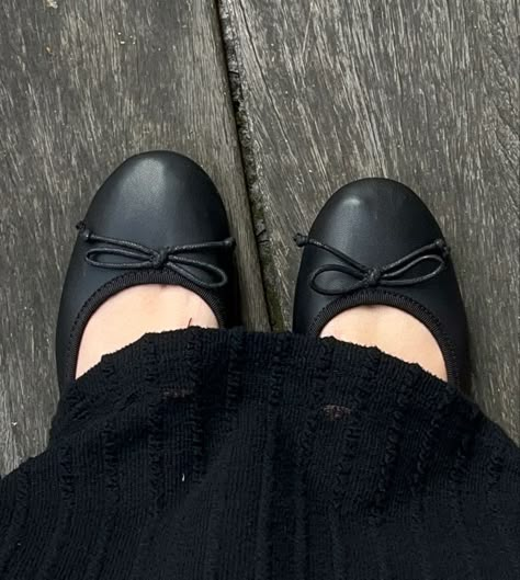 Flats Aesthetic, Abercrombie Girls, Fits Ideas, Gossip Girls, Ballerina Shoes Flats, Mood And Tone, Ballerina Shoes, Moda Vintage, Pretty Shoes