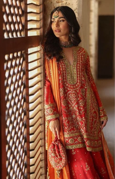 Engagement Sharara, Sharara For Bride, Casual Bridal Dress, Pakistani Traditional, Bride Indian, Eastern Fashion, Embroidery Fashion Detail, Pakistani Formal Dresses, Pakistani Suit