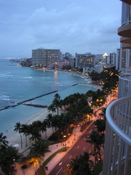 Apartment In Hawaii, Hawaii Apartment Aesthetic, Resort Balcony, Hawaii Apartment, Apartment Views, Beach Balcony, Hawaii Hotels, Hawaii Life, Pretty Landscapes