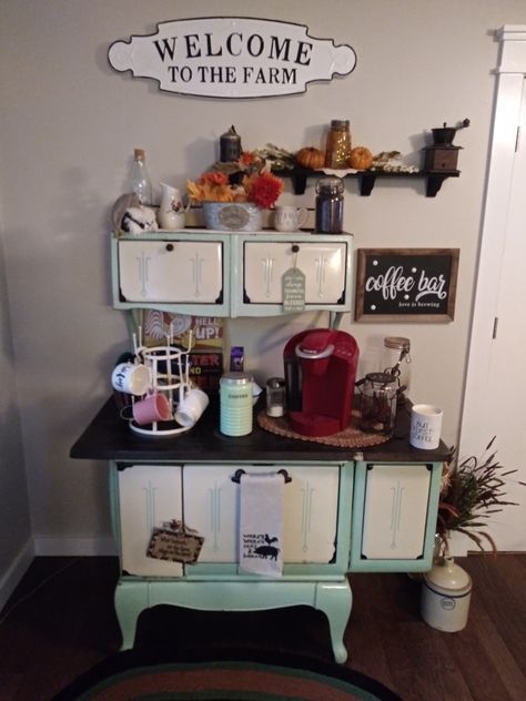 Old Stove Repurposed, Stove Decor Ideas, Antique Kitchen Stoves, Stove Decor, Stove Ideas, Vintage Stove, Basement Kitchenette, Farmhouse Family Rooms, Rustic Decorating