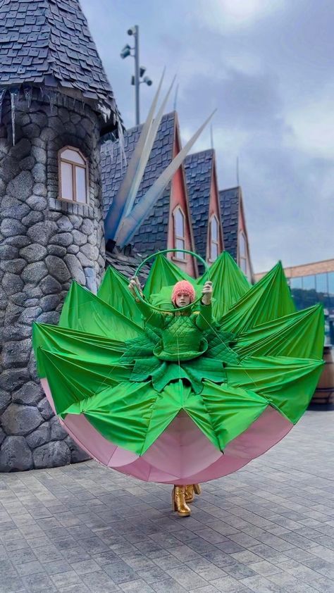 Instagram Drag Costume Ideas, Event Performance, Puppet Costume, Drag Queen Costumes, Carnival Fashion, Fashion Collection Inspiration, Costume Carnaval, Disney Parade, Mardi Gras Costumes