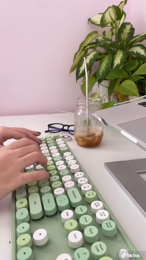 Green Gadgets Aesthetic, Sage Green Desk Aesthetic, Sage Keyboard, Sage Green Keyboard, Green Aesthetic Office, Aesthetic Electronics, Study Setup, Fancy Keyboard, Keyboard Ideas