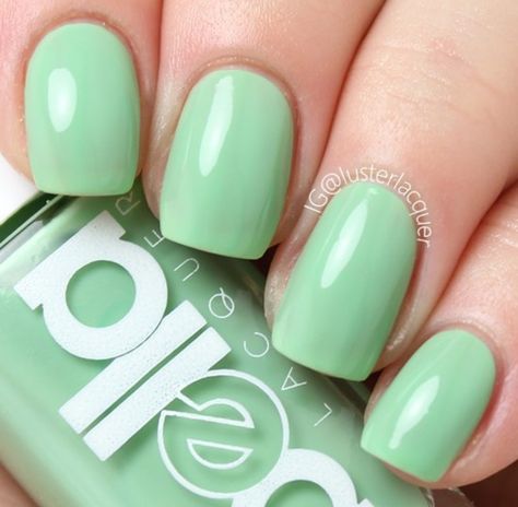 Nail Polish Green, Silver Nail Art, Pista Green, Silver Nail, Green Nail Polish, Green Nail, Green And Silver, Silver Nails, Green Nails