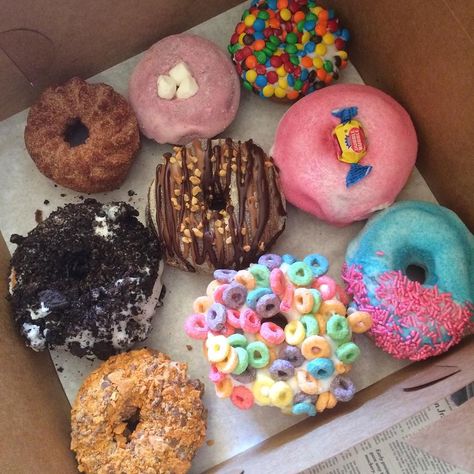 Voodoo Donuts in Austin. Yummy!! by lauriewis Voodoo Donuts Austin, Austin Bucket List, Voodoo Donuts, Austin Vacation, Austin Bachelorette, Texas Adventure, Texas Living, Donut Decorations, Texas Vacations