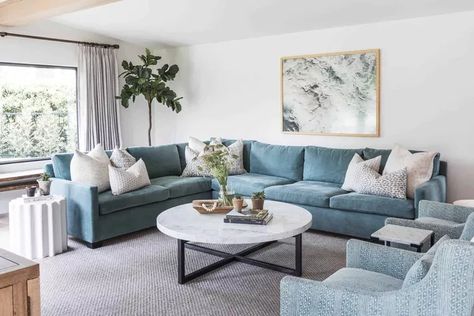 Teal Sofa Living Room, Calm Living Room, Coastal Family Rooms, Teal Couch, Beachy Living Room, Mindy Gayer Design, Lake House Living Room, Havenly Living Room, Teal Living Rooms