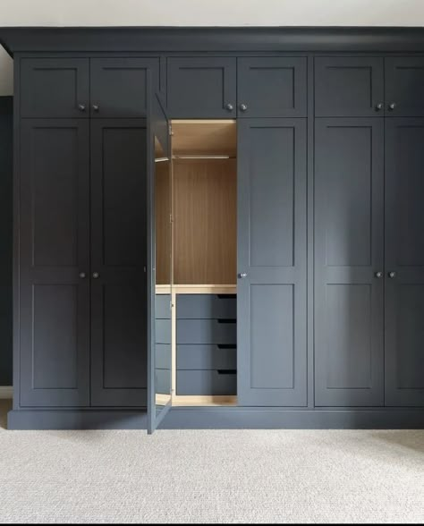 Design Bedroom Modern, Built In Cupboards Bedroom, Wardrobe Design Bedroom Modern, Ideas Bedroom Decoration, Modern Wardrobe Design, Bedroom 2022, Wardrobe Design Ideas, Fitted Wardrobes Bedroom, Bedroom Built Ins