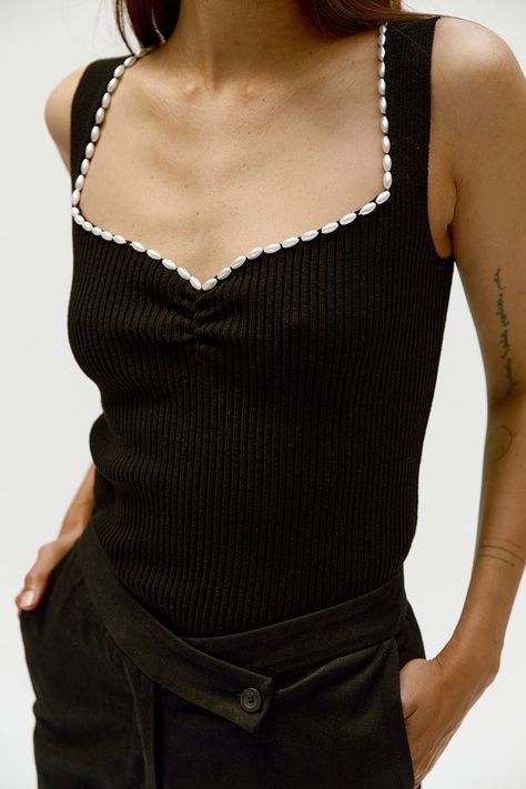 Musier Paris, Strappy Tank Top, Strappy Tank Tops, The Lobby, Teen Fashion, Sweetheart Neckline, Fashion Inspo Outfits, Knit Top, Ribbed Knit