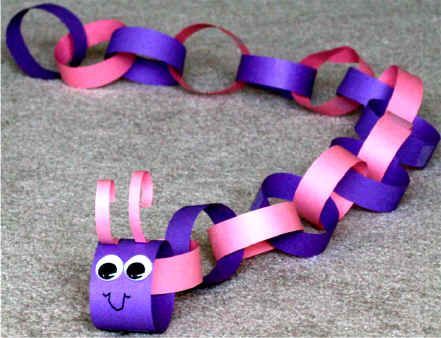 Does the idea of art & craft ideas with your child fill you with dread? Fear not, we've selected 18 Easy Paper Crafts for Kids You'll Want to Make Too! Chain Crafts, Construction Paper Crafts, Paper Chain, Bug Crafts, Paper Chains, Daycare Crafts, Crafty Kids, Paper Crafts For Kids, Construction Paper