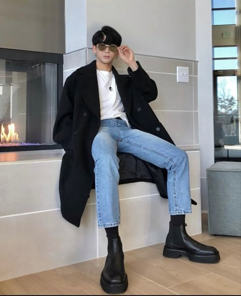 Korean Street Fashion Men, Boots Outfit Men, Street Style Outfits Men, Men Stylish Dress, Guys Clothing Styles, Elegante Casual, Mens Fashion Streetwear, Cool Outfits For Men, Stylish Mens Outfits