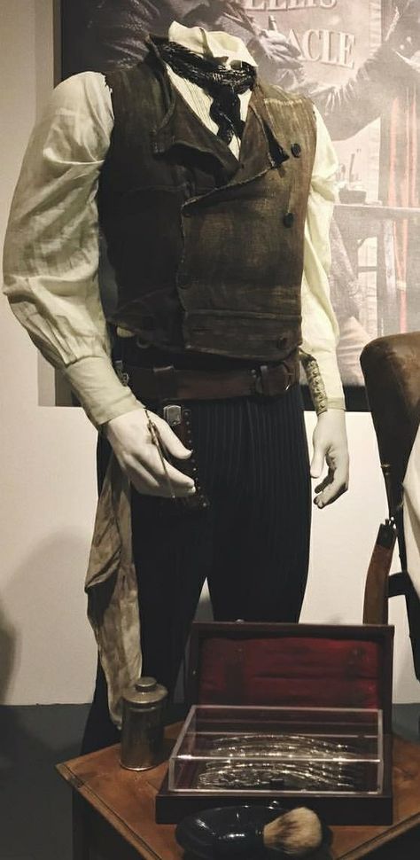 Sweeny Todd Outfit, Sweeney Todd Outfit, Sweeney Todd Cosplay, Sweeney Todd Aesthetic, Bloodborne Outfits, Sports Portfolio, Sweeney Todd Costume, Tim Burton Beetlejuice, Masquerade Outfit