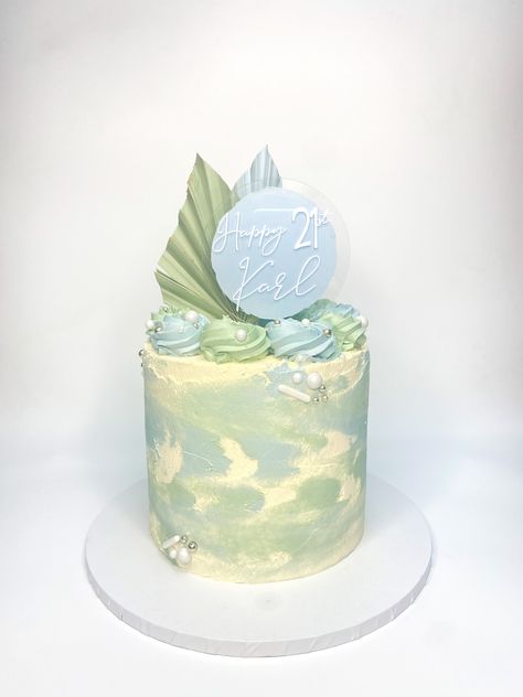 Textured blue and green layer cake✨ Blue And Green Birthday Theme, Green Cake 2 Tier, Blue And Green Cake Ideas, Blue And Green Cake Birthday, Blue Green Wedding Cake, Ombre Green Cake, Blue And Green Cake, Green And White Ombre Cake, Blue And Green Ombre Cake