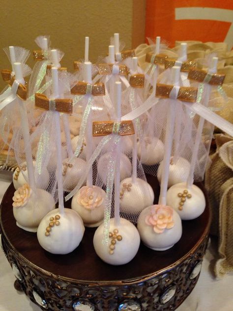 First communion baptism cake pops. Primera comunión. Baptism Cake Pops, Boy Communion Cake, Comunion Cake, Flower Cake Pops, First Holy Communion Cake, Holy Communion Cakes, First Communion Cakes, Holy Communion Party, First Communion Cake