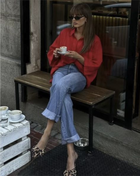 Red Shirt Outfits Women Casual, Holidays Outfits, Dinner Outfit Casual, Elegantes Outfit Damen, Xmas Outfits, Outfit Styling, Classy Girl, Stylish Work Attire, Office Outfits Women