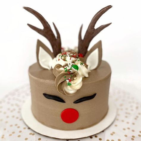 The Cake Place on Instagram: “Our second Christmas design is a new and improved reindeer Critter cake ~ I think he would be a fun treat to have on Christmas Eve! 🦌🎂 🎄🎅🏻…” Reindeer Christmas Cake, Raindeer Cake, Edible Reindeer, Gingerbread Rain Deer, Christmas Cake Reindeer, Reindeer Cake, Reindeer Cakes, Christmas Cakes, New And Improved