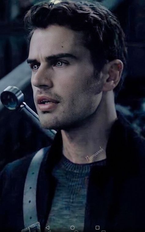 Theo James Underworld David, David Underworld, Theo James Underworld, Underworld Movies, James 3, Vampire Queen, Gothic Vampire, Tv Fashion, Theo James