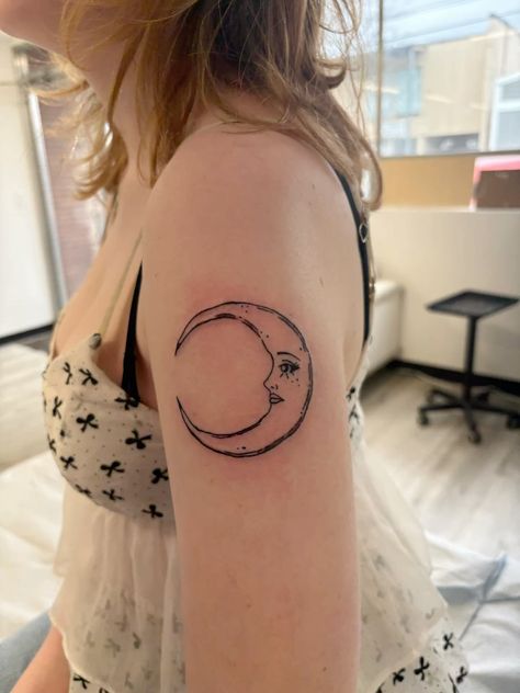 #moon #tattoo #moontattoo Moon Tattoo, Moon, Tattoos, Pins