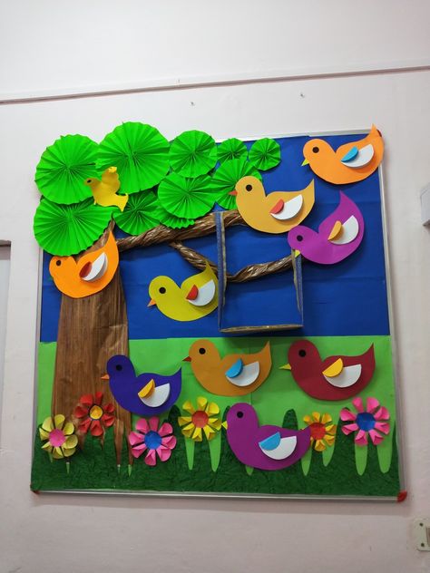 Class room decorations #bulletin boards #art and craft # school #nature Unique Bulletin Board Ideas, Acrylic Painting For Kids, Coin Crafts, School Kids Activities, Soft Board, School Kids Crafts, School Board Decoration, Preschool Classroom Decor, Diy Crafts Bookmarks