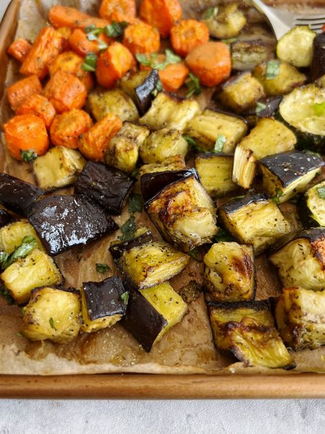 Pesto Roasted Veggies - Something Nutritious Balsamic Carrots Roasted, Small Eggplant, Whole Roasted Cauliflower, Salmon And Rice, How To Make Pesto, Homemade Pesto, Pesto Recipe, Roasted Broccoli, Roasted Brussel Sprouts