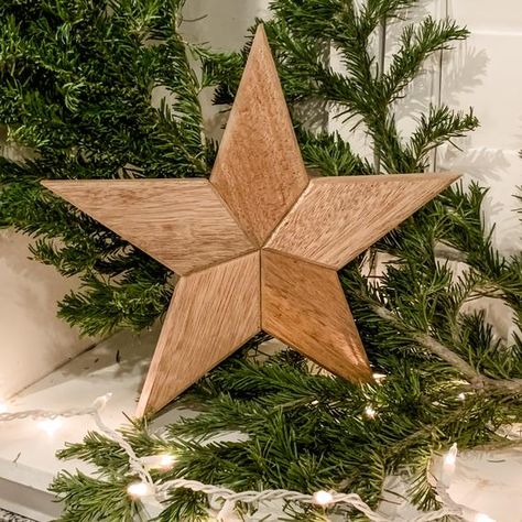 Christmas Star Topper, Star For Christmas Tree, St Patricks Day History, Star For Christmas, Christmas Tree Star Topper, Elegant Christmas Decor, Tree Star, Christmas Tree Star, Star Tree Topper