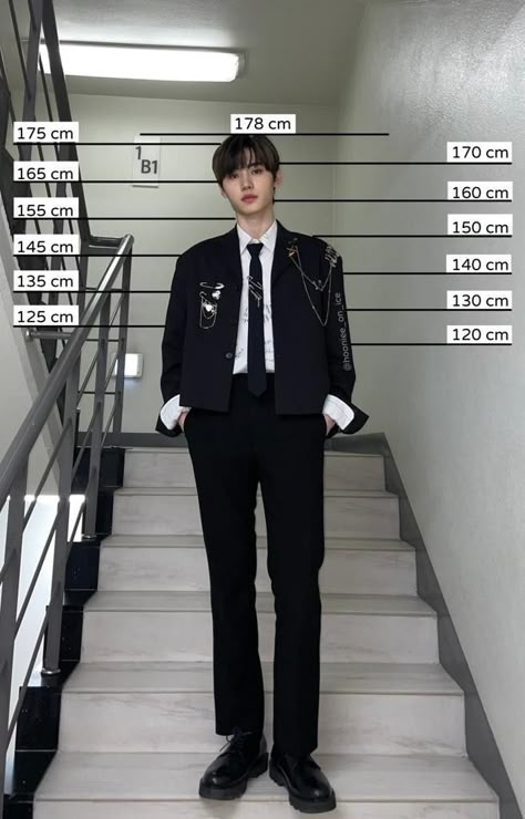 Kpop Height Chart, Height Chart, Id Photo, Pop Photos, Ideal Boyfriend, Enhypen Sunghoon, Aesthetic Editing Apps, Easy Trendy Outfits, Park Sunghoon