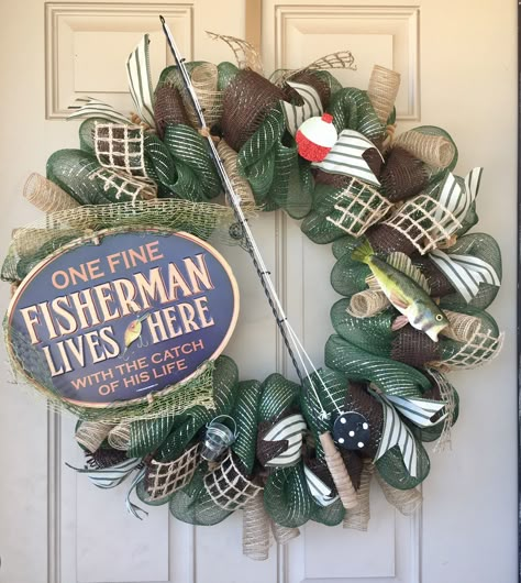 One of my faves! A Fisherman's Home wreath with fishing pole, Bass fish, pail and bobber. Purchase here: https://www.etsy.com/listing/510245528/fisherman-decor-wreath-with-awesome Baby Shower Fishing Theme, Fishing Decorations, Hunting Wreath, Fishing Wreath, Baby Shower Fishing, Home Wreath, Sports Wreaths, Smallmouth Bass, Fish Crafts