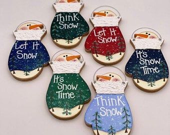 Painted Wood Crafts, Painting Shelves, Winter Wood Crafts, Crafts For Holidays, Great Gifts For Teachers, Tray Decor Christmas, Snow Time, Tole Painting Patterns, Wooden Christmas Decorations