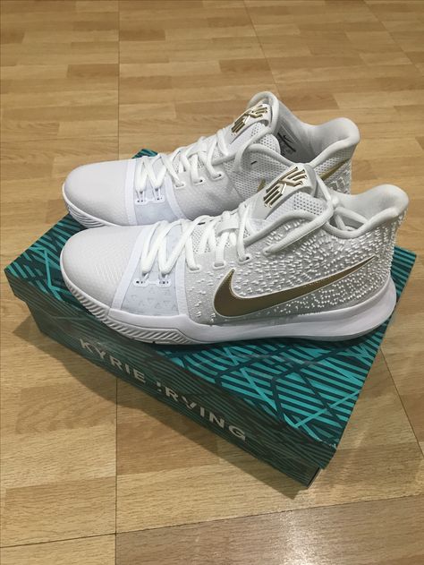 Nike Kyrie 3 ‘Finals’ Nike Kyrie 3, Kyrie 3, Nike Kyrie, Nice Shoes, Boxing, Classic Style, Sneakers Nike, Shoes Sneakers, Basketball