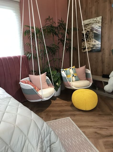 Swing In Living Room, Room Swing, Women Cave, Summer Room, Indian Room Decor, Hanging Chairs, Outdoor Entryway, Bathroom Modern, Decorating Home