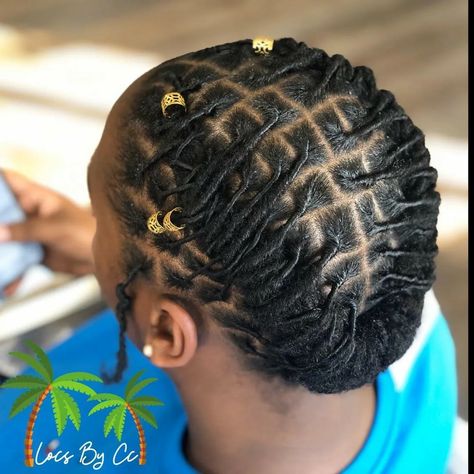 Short Dread Styles, Dreads Short Hair, Dreadlocks Hair Care, Loc Maintenance, Short Dreadlocks Styles, Dreads Styles For Women, Hair Styles Ideas, Short Locs, Dreadlock Hairstyles For Men