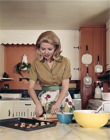 1970s Stock Photos - Page 3 : Masterfile Inexpensive Wall Art, Stepford Wife, 1970s Women, Grandmas Kitchen, Baking Cookies, Beautiful Fruits, Simple Kitchen, Kitchen Baking, Large Kitchen