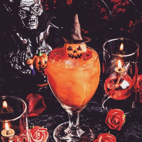 Kelli on Instagram: “💀🧡🖤 #halloween #october31” Vampire Cafe, Malice Mizer, Spirit Halloween, Pumpkin Carving, Holiday Fun, Pumpkin Spice, Instagram Account, Rose Wine, Halloween Party