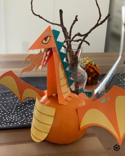 Dragon Pumpkin Decorating, Pumpkin Dragon, Dragon Pumpkin, Pumpkin Decorating Kits, Story Book Pumpkin, Halloween Dragon, Dragon Project, Diy Dragon, Craft Pumpkins