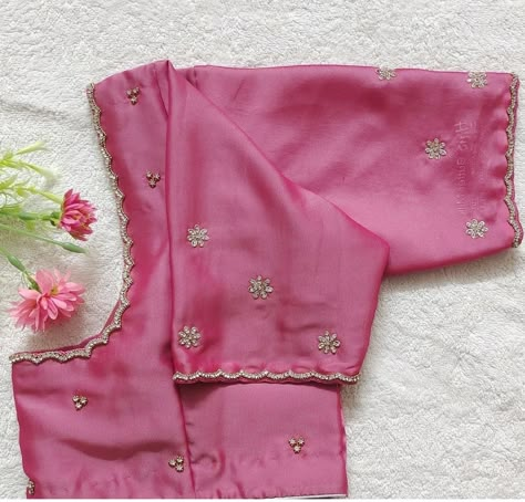 Maggam Work Blouse Designs Latest Simple Half Hands, Simple Work Blouses Maggam, Theard Work Blouse Designs Simple, Silk Blouse Simple Embroidery, Simple Work On Blouse Designs, Blouse Work Simple Designs, Simple Tread Works For Blouse, Very Simple Maggam Work Designs, Simple Maggam Works For Blouses