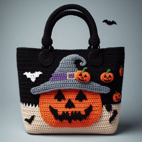 Crochet Halloween tote bag with pumpkin face, witch's hat, and bat motifs. Perfect for trick-or-treating or Halloween parties. Mochila Crochet, Crochet Backpack Pattern, Accessoires Barbie, Crochet Halloween, Crochet Backpack, Halloween Crochet Patterns, Halloween Tote Bag, Backpack Pattern, Pumpkin Face