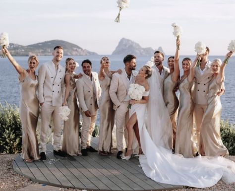 White And Beige Wedding Ideas, Neutral Bridesmaid And Groomsmen, Beige Wedding Theme Groomsmen, Off White Bridesmaids, Cream Bridesmaid Dress, Beige Theme Wedding, Sand Bridesmaid Dress, Beige Bridal Party, Summer Chique Dresscode