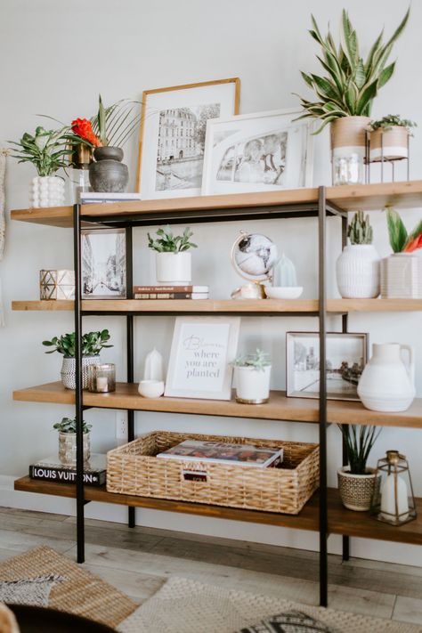 Interior Cottage, Wooden Shelving, Shelf Decor Living Room, Bookshelves In Living Room, Wall Shelves Design, Bookshelf Design, Bookshelves Diy, Shelf Design, A Living Room